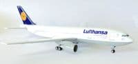 Airbus A300-600R Lufthansa JC WIngs Diecast Collectors Model 1:200 XX2543 D-AIAC