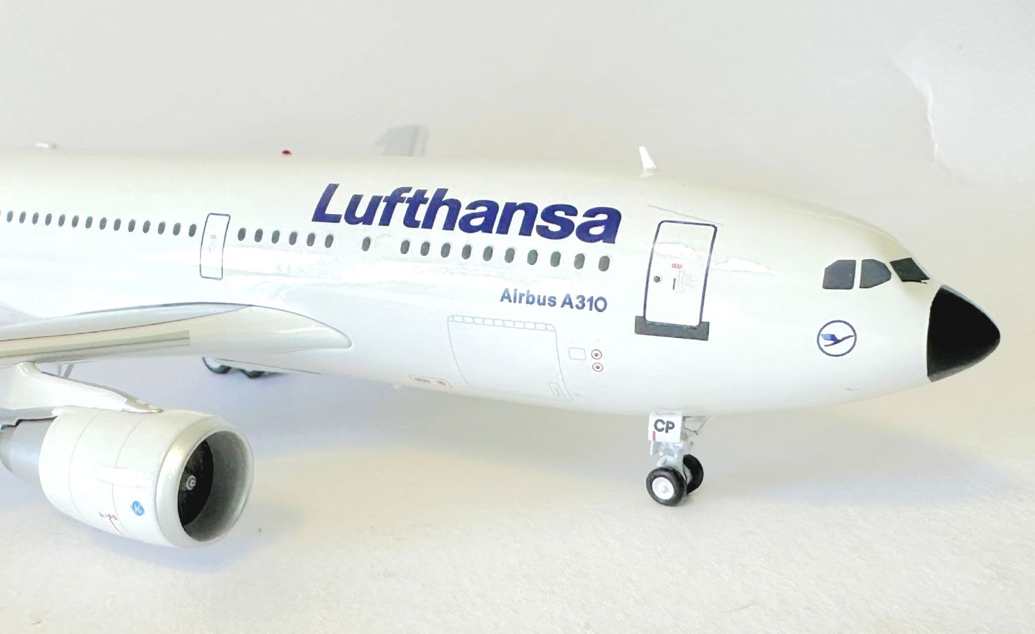 herpa / MIAT エアバスA310-300（おまけ付き） herpa / MIAT エアバスA310-300（おまけ付き） - メルカリ
