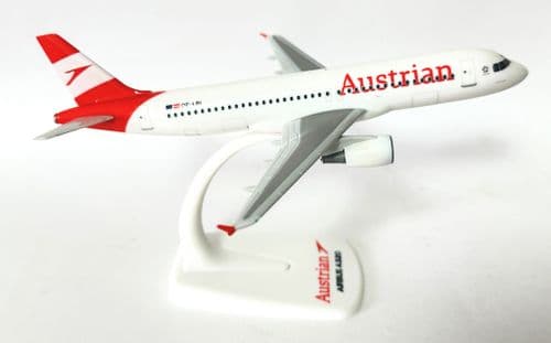 Airbus A320 Austrian Airlines Herpa Snap Fit Collectors Model Scale 1:200