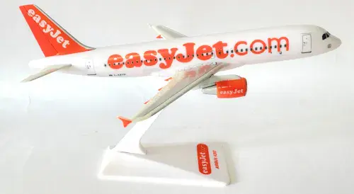 Airbus A320 Easyjet Airline Collectors Model Premier Models Scale 1:200 G-EZTK