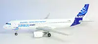 Airbus A320 House / Demo Livery Sharklets Diecast Collectors Model 1:200 XX2637