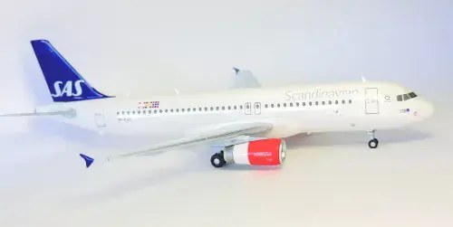 Airbus A320 SAS Scandinavian Airlines Hogan Diecast Collectors Model 1:200