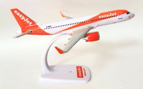 Airbus A320neo Easyjet Airline Snap Fit Airliner Collectors Model Scale 1:200