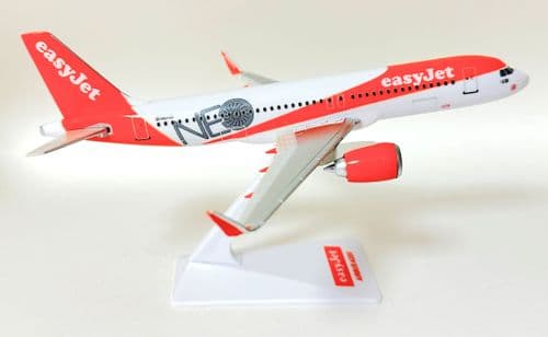 Airbus A320neo Easyjet Collectors Model Premier Models Scale 1:200 G-UZHB