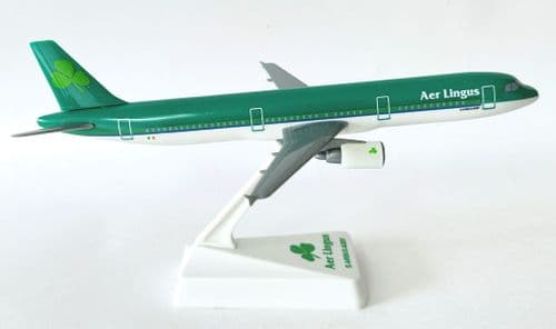 Airbus A321 Aer Lingus Snap Fit Airliner Aircraft Collectors Model Scale 1:200