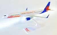 Airbus A321 Jet2 Holidays Snap Fit Airliner Collectors Model Scale 1:200