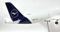 Airbus A321 Lufthansa Cargo Premium Limox Wings Collectors Model Scale 1:100