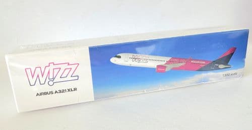 Airbus A321 XLR Wizzair Snap Fit Airliner Aircraft Collectors Model Scale 1:200