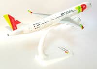 Airbus A321neo TAP Air Portugal Snap Fit Collectors Model Scale 1:200 613835