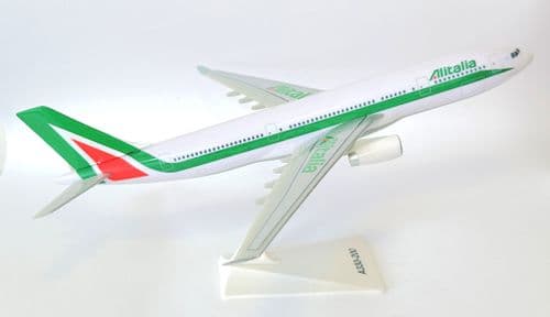 Airbus A330-200 Alitalia Socatec Snap Fit Collectors Model Scale 1:200