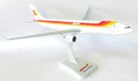 Airbus A330-300 Iberia Spain Hogan Premium Collectors Model 1:200 EC-LUK