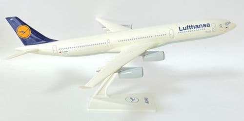 Airbus A340-300 Lufthansa 1990's Snap Fit Airliner Collectors Model Scale 1:200