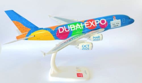 Airbus A380 Emirates Airline EXPO Dubai Snap Fit Collectors Model Scale 1:250