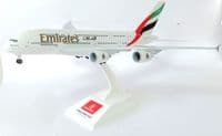 Airbus A380 Emirates Airlines Skymarks / Risesoon Collectors Model Scale 1:200