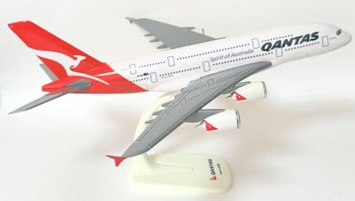 Airbus A380 QANTAS Australia Snap Fit Collectors Aircraft Model Scale 1:250