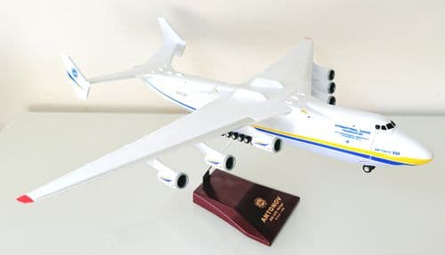 Antonov An-225 Mriya Antonov Airlines Collectors Model Scale 1:200 Loose Nose