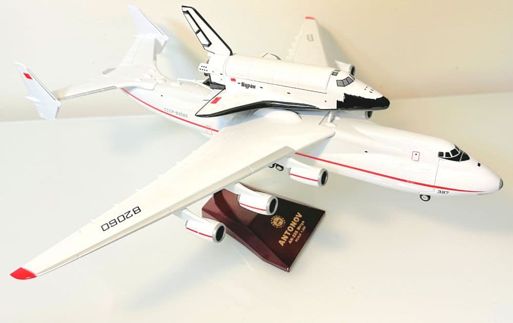 Antonov AN-225 Mriya Soviet Livery With Buran Orbiter Collectors Model Scale 1:200