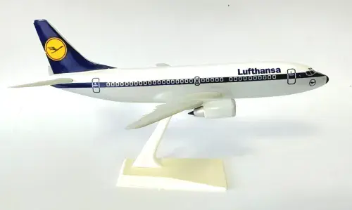 Boeing 737-300 Jet2 Red Silver Snap Fit Airliner Collectors Model Scale 1:200