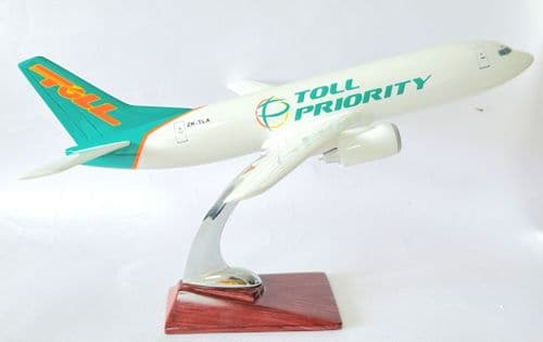 Boeing 737-300 Toll Priority Freight Corporate Collectors Model Scale 1:100