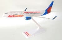 Boeing 737-800 Jet2 Holidays Snap Fit Airliner Collectors Model Scale 1:200