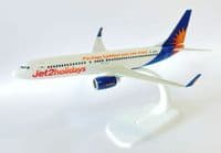 Boeing 737-800 Jet2 Holidays Snap Fit Collectors Model Scale 1:200 G-GDFD