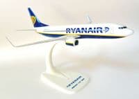 Boeing 737-800 Ryanair Ireland Herpa Snap Fit  Collectors Model Scale 1:200