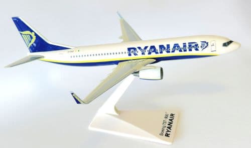 Boeing 737-800 Ryanair Premier Models Snap Fit Collectors Model Scale 1:200