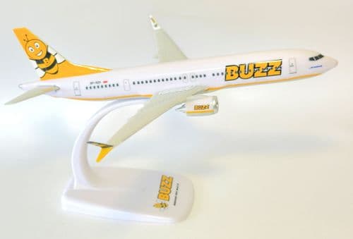 Boeing 737 MAX 8 Ryanair Buzz PPC Snap Fit Collectors Model Scale 1:200