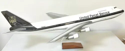 Boeing 747-200 UPS Executive Display Models Large Collectors Model Scale 1:100 71 cm's