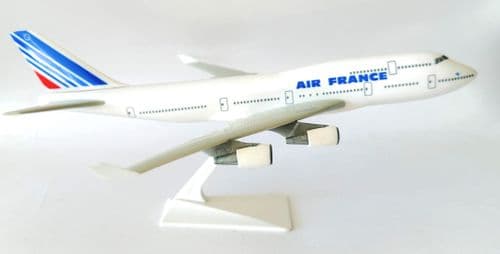 Boeing 747-400 Air France 1990's IMC / CMD Snap Fit Collectors Model Scale 1:250