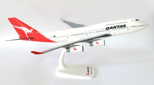 Boeing 747-400 QANTAS Australia Snap Fit Airliner Collectors Model Scale 1:250