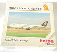 Boeing 747-400 Singapore Airlines Herpa Collectors Model Scale 1:200 550055