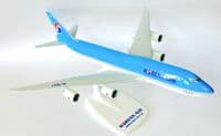 Boeing 747-8 Korean Air Snap Fit Collectors Model Airliner Scale 1:250