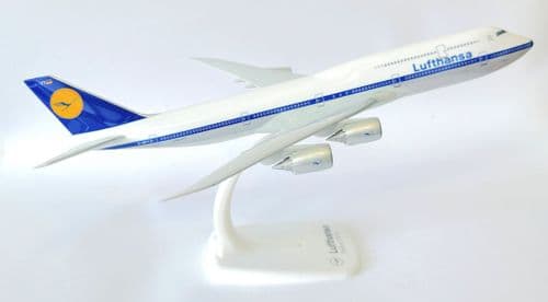 Boeing 747-8 Lufthansa Retro Livery Herpa Snap Fit Collectors Model Scale 1:250