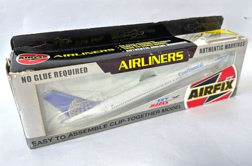 Boeing 757-200 Continental Airlines Skymarks Collectors Model Scale 1:200