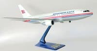 Boeing 767-200 Braathens SAFE Wooster Snap Fit Collectors Model Scale 1:200  -