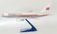 Boeing 767-200 Braathens SAFE Wooster Snap Fit Collectors Model Scale 1:200  -