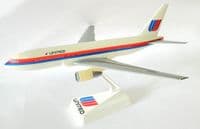 Boeing 767-200 United Airlines Wooster Snap Fit Collectors Model Scale 1:200