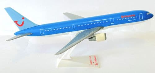 Boeing 767-300 Britannia Airways 2000's Snap Fit Collectors Model Scale 1:200