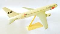 Boeing 767-300 SAS Scandinavian Airlines Vintage Collectors Model Scale 1:200