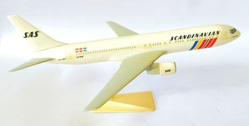 Boeing 767-300 SAS Scandinavian Airlines Vintage Collectors Model Scale 1:200