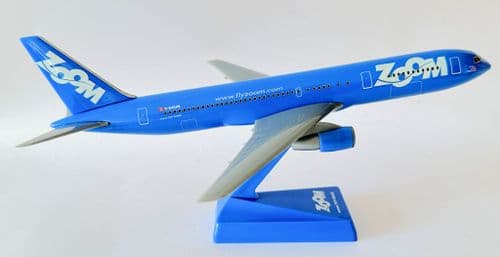 Boeing 767-300 Zoom Airlines Canada Snap Fit Collectors Model Scale 1:200