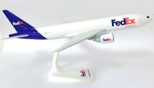 Boeing 777-200 FedEx Federal Express Logistics Snap Fit Collectors Model 1:200
