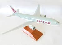 Boeing 777-200 Qatar Airways Cargo Skymarks Snap Fit Collectors Model 1:200