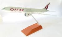 Boeing 777-200 Qatar Airways Cargo Skymarks Snap Fit Collectors Model 1:200