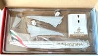 Boeing 777-300 Emirates Premium Risesoon Skymarks Collectors Model 1:200