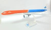 Boeing 777-300 KLM Royal Dutch Airlines Orange Pride Collectors Model 1:200
