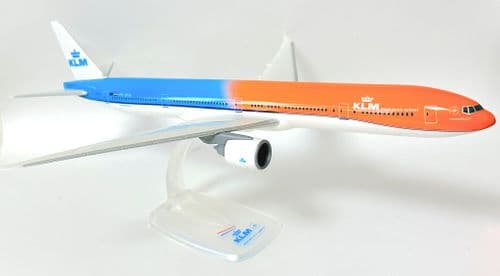 Boeing 777-300 KLM Royal Dutch Airlines Orange Pride Collectors Model 1:200