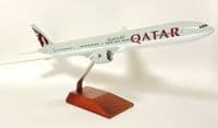 Boeing 777-300 Qatar Airways Pacmin Premium Snap Fit Collectors Model 1:200