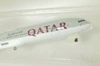 Boeing 777-300 Qatar Airways Premium Socatec Snap Fit Collectors Model 1:200